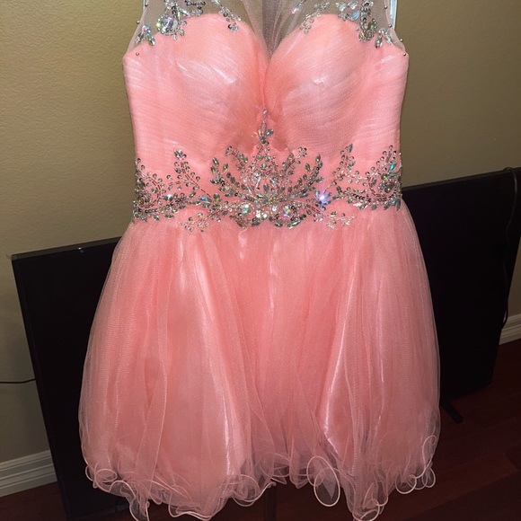 Coral pink formal dress size M worn once - Picture 2 of 4